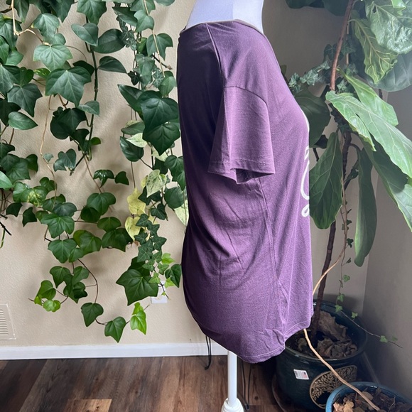 AUGUST INK Purple Livin’ The Dream Graphic Loose Fit Tee | small - Picture 3 of 7